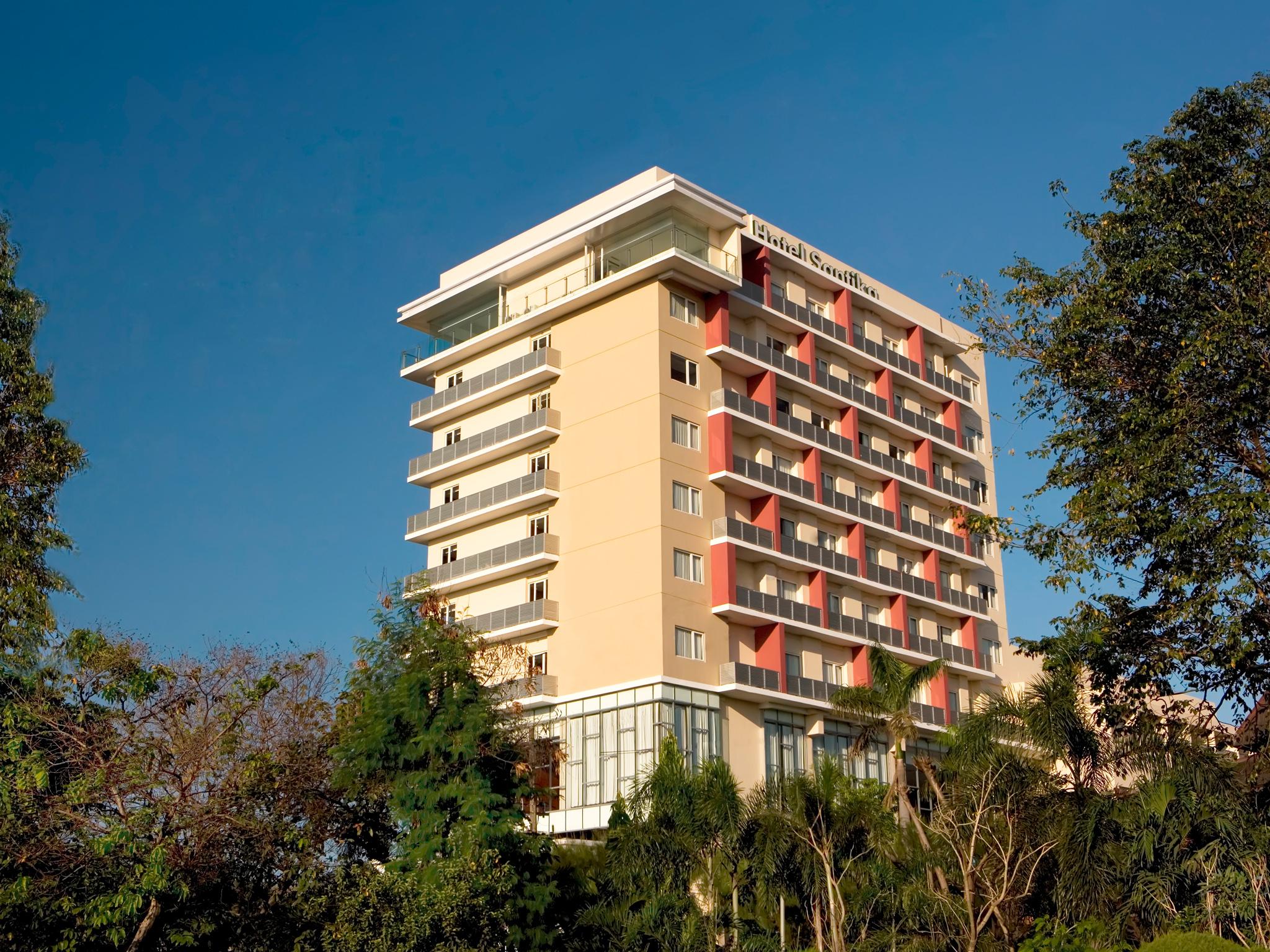 The Capital Hotel Surabaja Exteriér fotografie